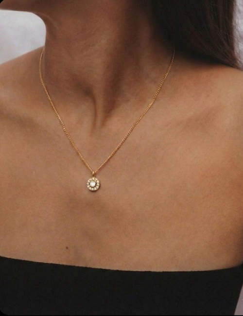 Aurelia Pendant Necklace